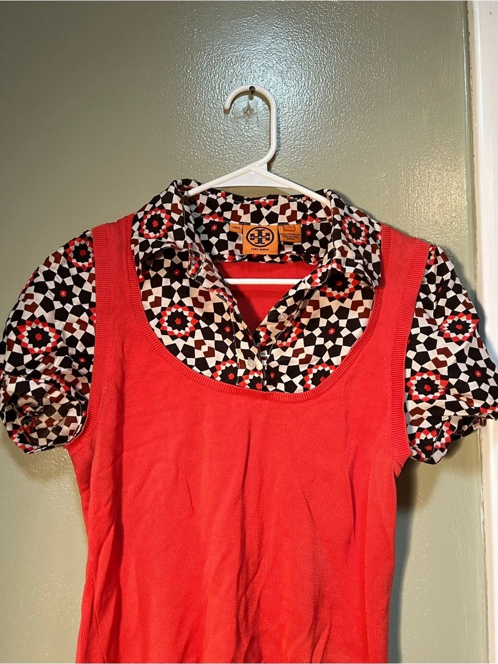 Tory Burch Women's Size Medium Twofer Sweater Blouse Coral Geometric Collared